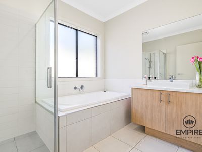 126 Fiorelli Boulevard, Cranbourne East
