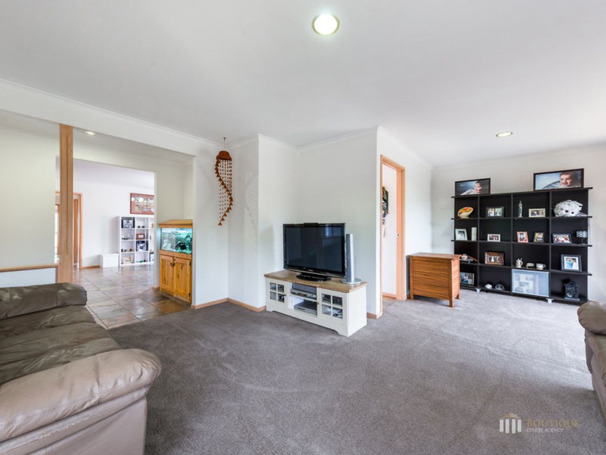4 GAREM GAM WYND, Narre Warren South