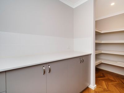 13 Denmark Loop, South Guildford