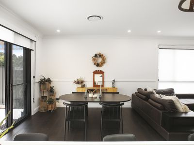 6 Bristlebird Drive, Calderwood
