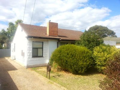 4 Parsons Avenue, Morphett Vale