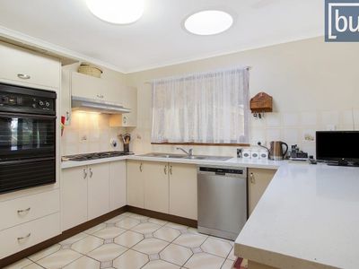 11 Doongan Pl, West Albury