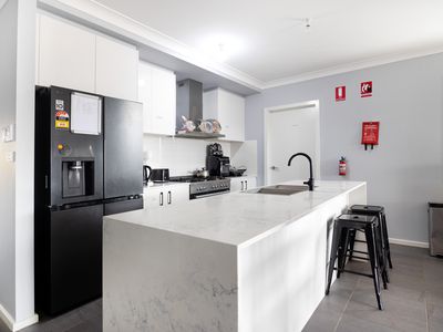 6 Mawson Place, Sunshine Bay