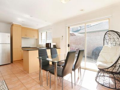 15 Lan Avenue, Altona Meadows