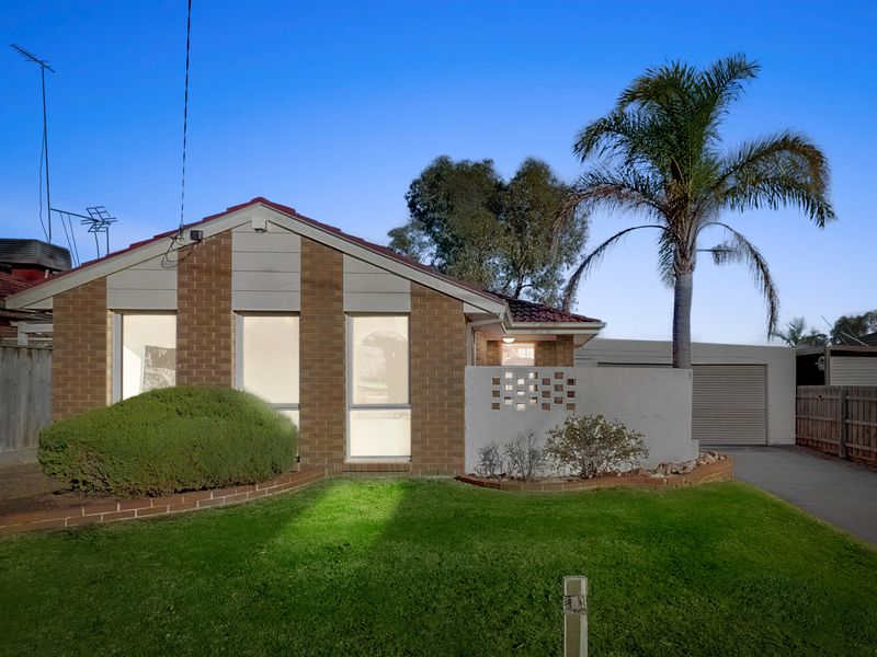 8 Geraldine Drive, Hampton Park