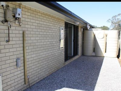 2 / 59 Grandview Parade, Griffin