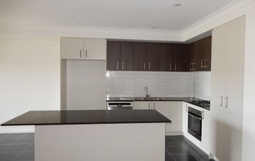 32 EZRA CRESCENT, Officer