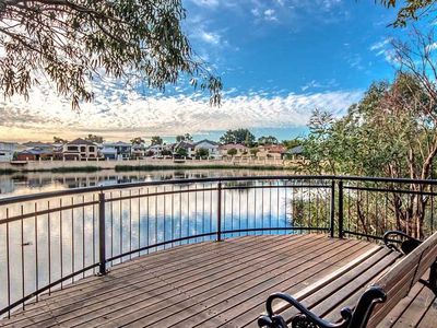 11 Wright Crescent, Bayswater