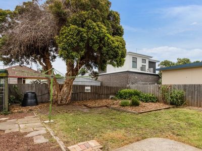 8 Liston Avenue, Reservoir