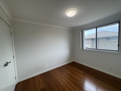 13 Signals Lane, Bardia