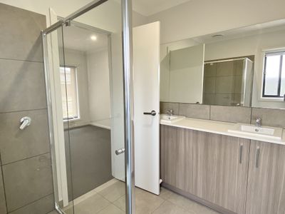 29 Gosfield Drive, Werribee