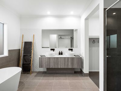 28 Soho Drive, Deebing Heights