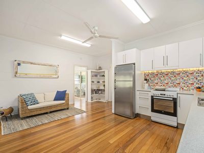 6 Tweed Street, Brunswick Heads