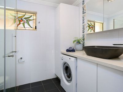 100 Matson Crescent, Miranda