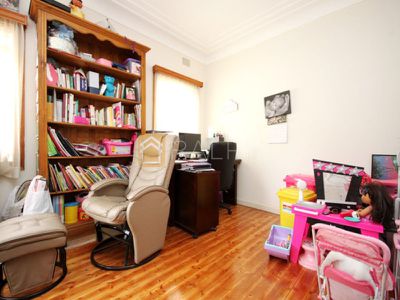 14 Bungalow Road, Roselands