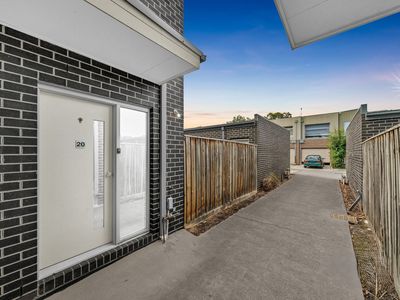 20 / 5 Thomas Carr Drive, Tarneit
