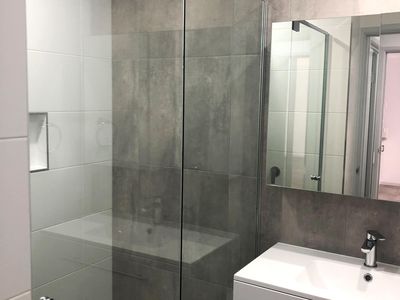 9 / 8 Warana Ave, Bellara