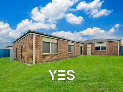 18 Kingsdale Crescent, Pakenham