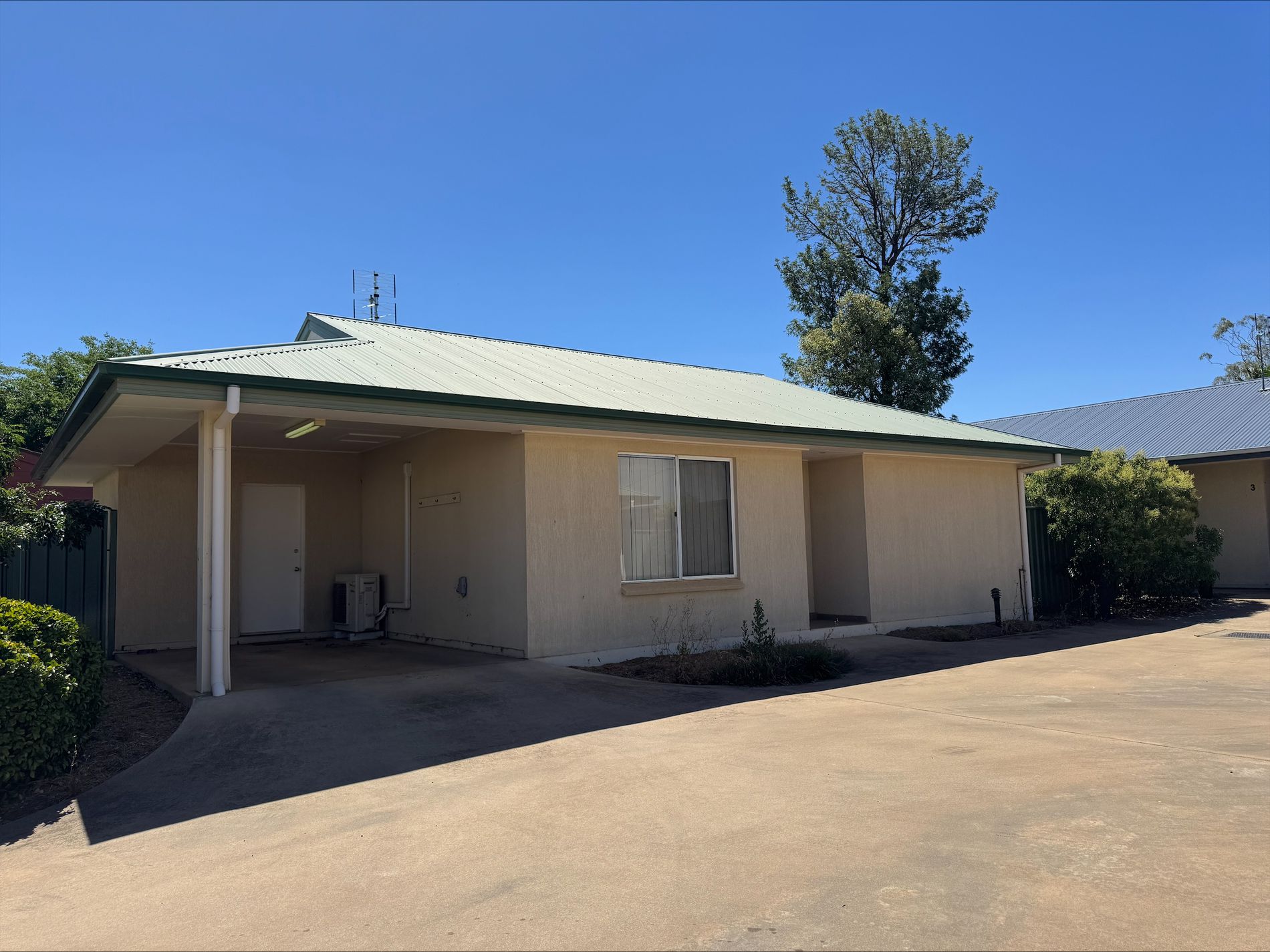 2 / 2A Wilga Street, Parkes