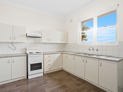 4 / 5 First Avenue, Warrawong