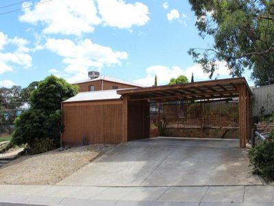 22 Deakin Drive, Flora Hill