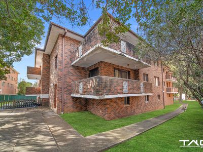10 / 27 Park Avenue, Westmead