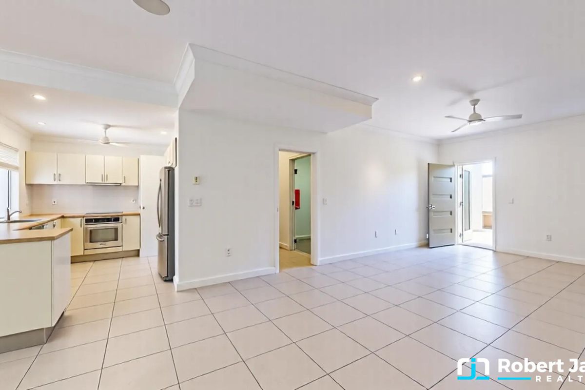 20 / 4 Riverstone Court, Tewantin