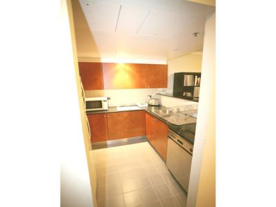 801 / 1 Hosking Place, Sydney