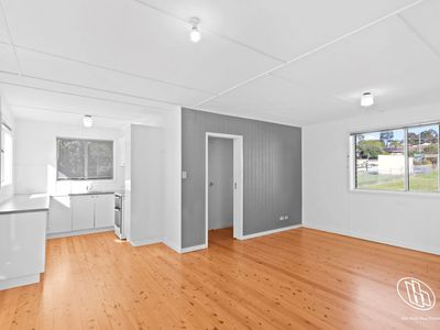 24 Myuna  Street, Dalmeny