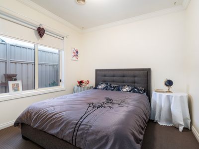 3 AVONDALE DRIVE, Wodonga