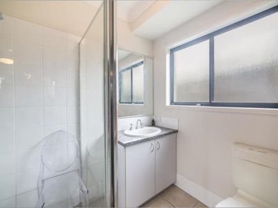 24 Armani Avenue, Pimpama