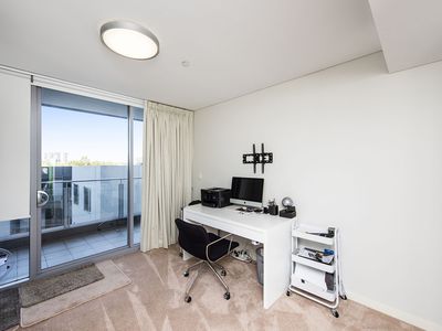 407 / 30 The Circus, Burswood