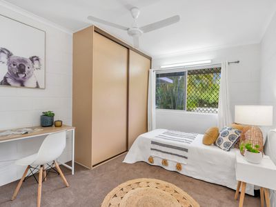 138 Dillon Street, Westcourt