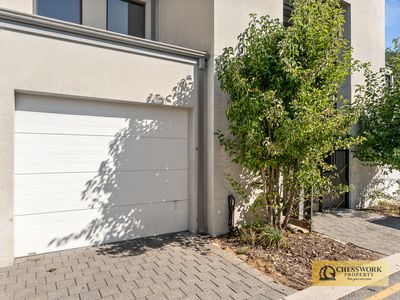 4 / 4 Burnley Way, Butler