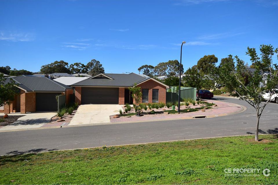 18 Trestrail Circuit, Williamstown