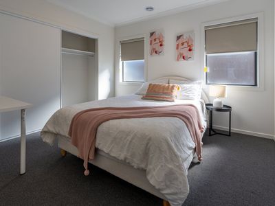 55 Starboard Way, Werribee South