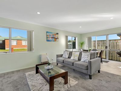 16 Pohutukawa Grove, Titahi Bay