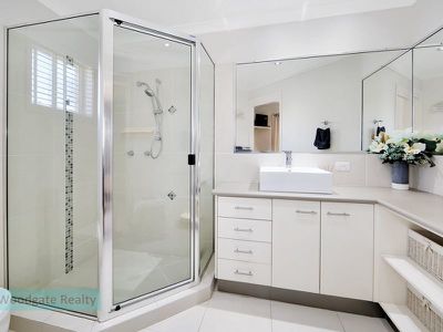 4 Schooner Ct, Woodgate