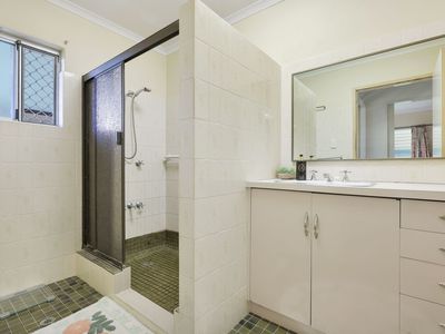 2 Dahlia Close, Mooroobool