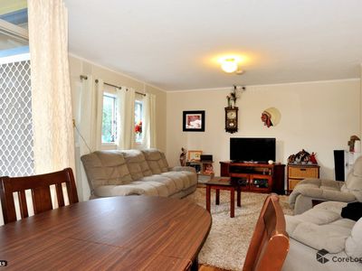 4/12 Edmund way, Calista