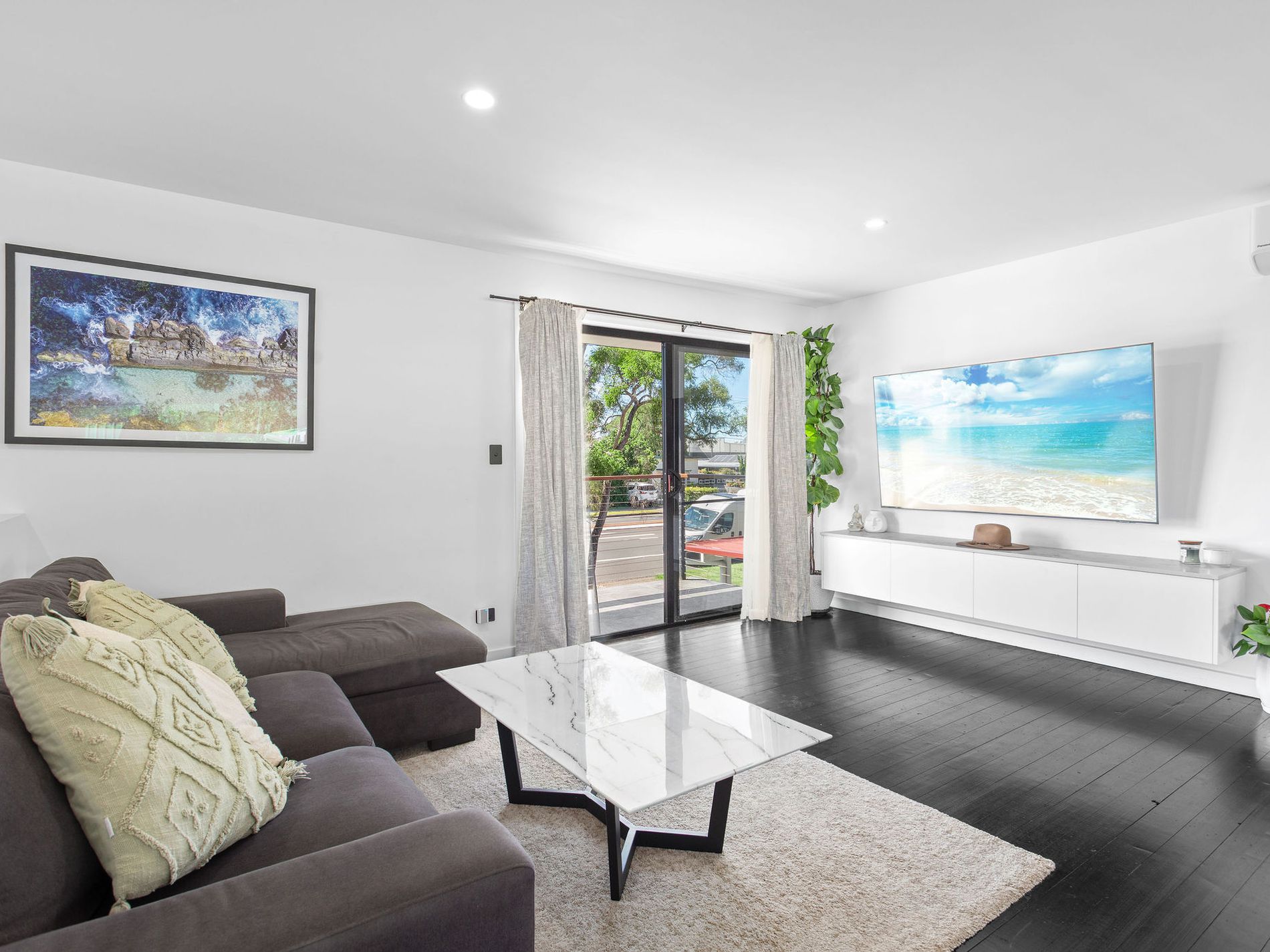 67 The Lakes Way, Forster