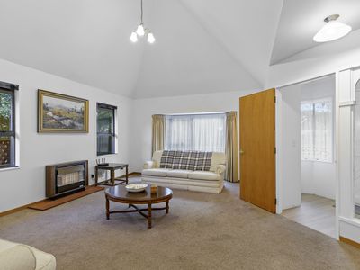 1 / 406 Fergusson Drive, Heretaunga