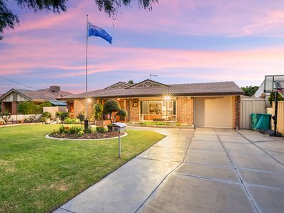 19 Conway Loop, Waikiki