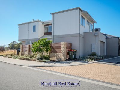 34 Hirundo Bend, Tapping