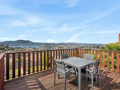 2 Surada Place, Glenorchy