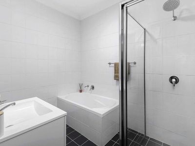 18 / 15 Brangsrove Street, Wentworthville