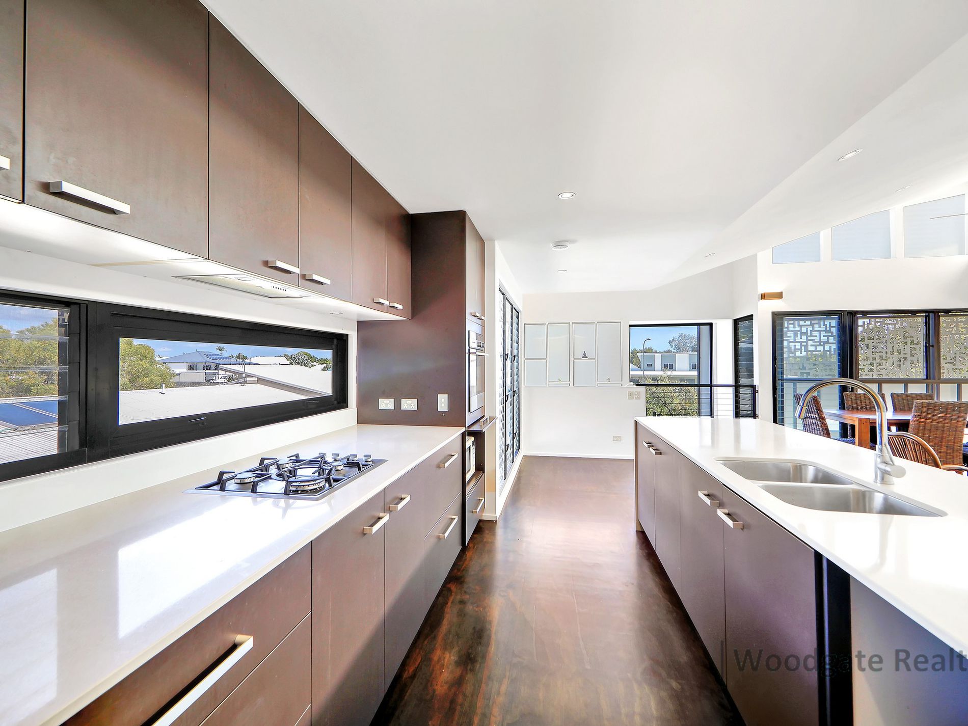 6 WHALE COURT, Woodgate