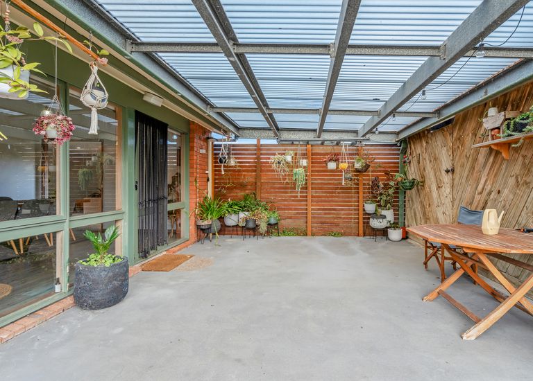 16 Webb Court, Portland