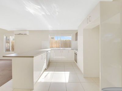 1 / 1 Collins Lane, Kin Kora