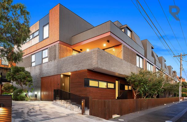 8 / 74 Tinning Street, Brunswick